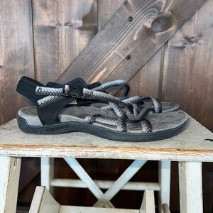Merrell - District Muir Lattice Black Charcoal - Women’s size 8